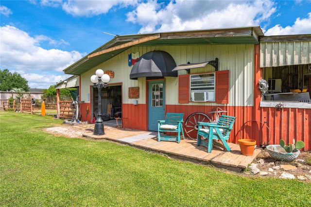 1046 Fm 517 Road, Alvin, TX 77511