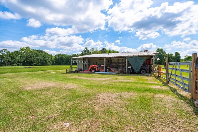 1046 Fm 517 Road, Alvin, TX 77511