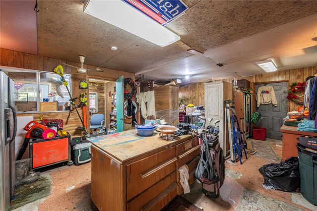 1046 Fm 517 Road, Alvin, TX 77511