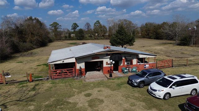 1046 Fm 517 Road, Alvin, TX 77511