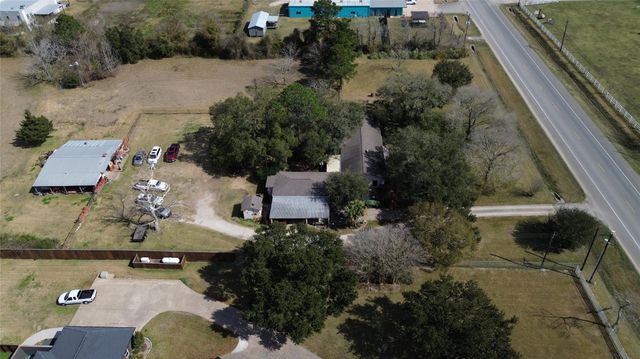 1046 Fm 517 Road, Alvin, TX 77511