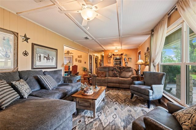 1046 Fm 517 Road, Alvin, TX 77511