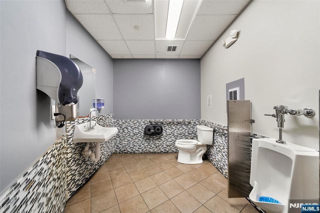 340 Paterson Avenue, East Rutherford, NJ 07073