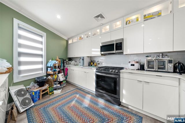 340 Paterson Avenue, East Rutherford, NJ 07073