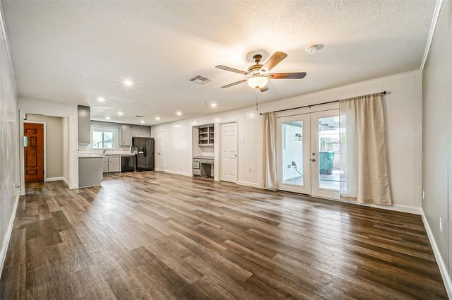 2605 Leslie Street, Pasadena, TX 77502