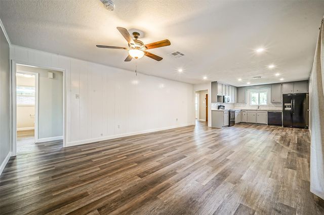 2605 Leslie Street, Pasadena, TX 77502