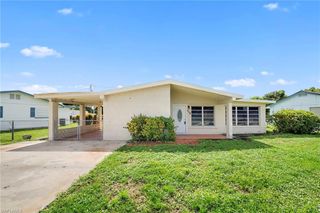275 lakeview DR, North Fort Myers, FL 33917