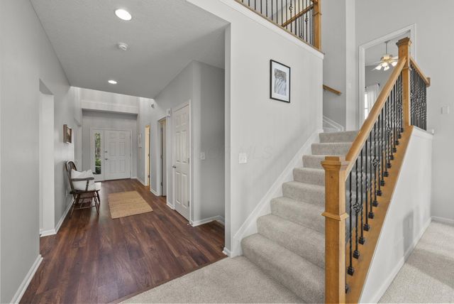 6729 Mill Springs Court, Dublin, OH 43016