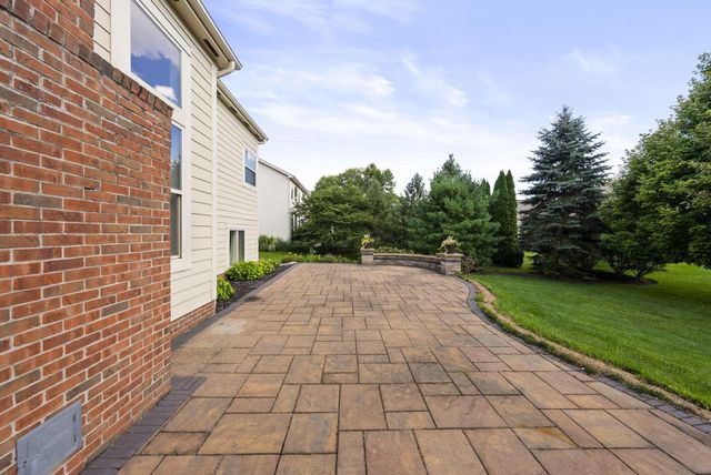 6729 Mill Springs Court, Dublin, OH 43016