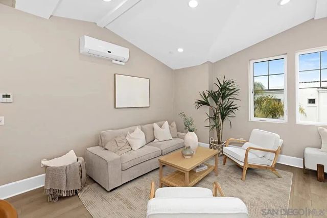 819 Kennebeck Ct, San Diego, CA 92109