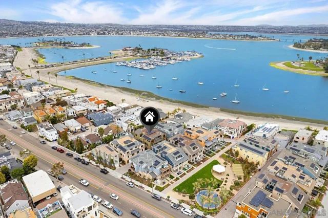 819 Kennebeck Ct, San Diego, CA 92109