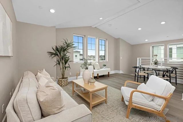 819 Kennebeck Ct, San Diego, CA 92109