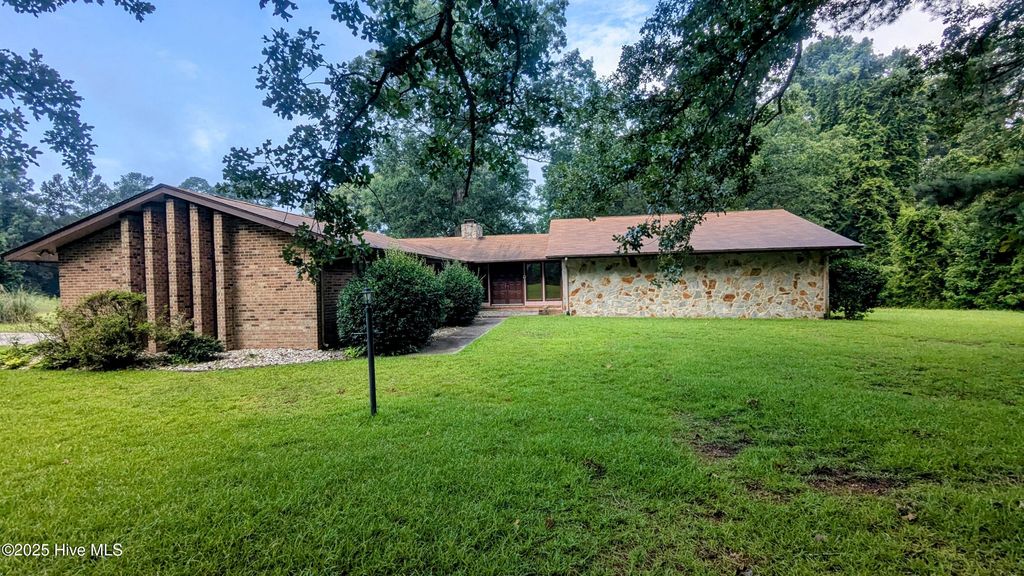 1468 Union Church Road, Cameron, NC 28326