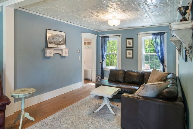 8-10 Oak St, Winchester, MA 01890