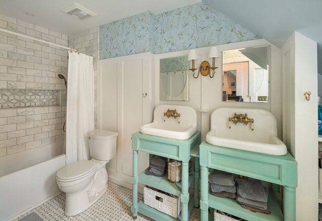 8-10 Oak St, Winchester, MA 01890