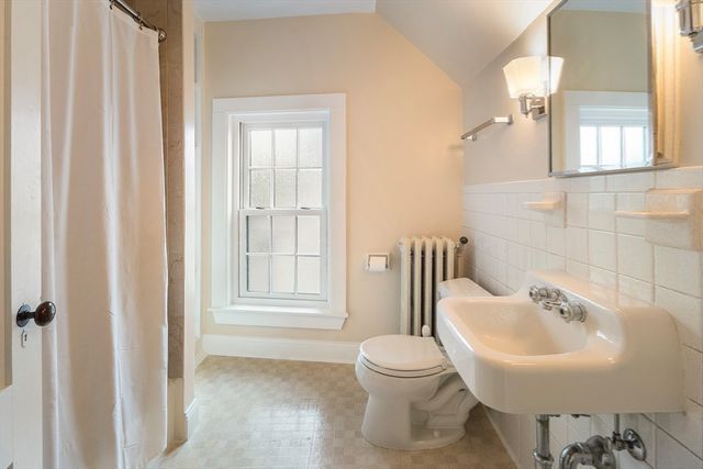 8-10 Oak St, Winchester, MA 01890