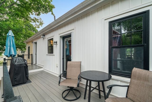 8-10 Oak St, Winchester, MA 01890