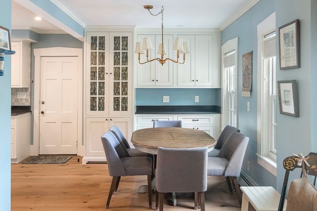 8-10 Oak St, Winchester, MA 01890