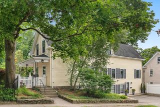 8-10 Oak St, Winchester, MA 01890