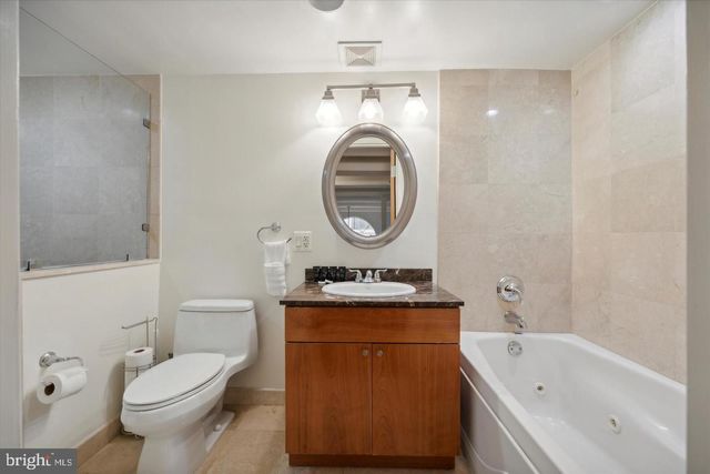 1100 S Broad St Unit 106A, Philadelphia, PA 19146