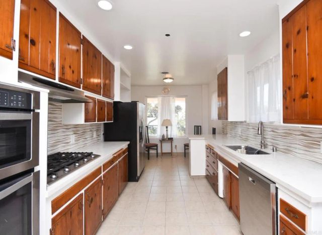 410 S Clementine Street, Oceanside, CA 92054