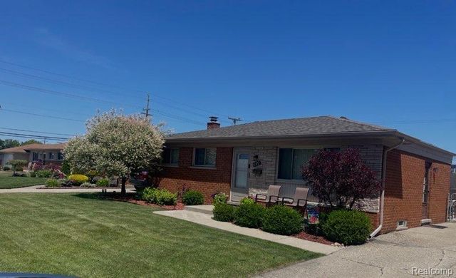 32852 Eiffel Avenue, Warren, MI 48088