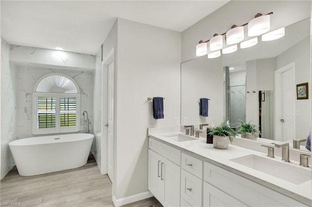 9820 Alhambra LN, Bonita Springs, FL 34135