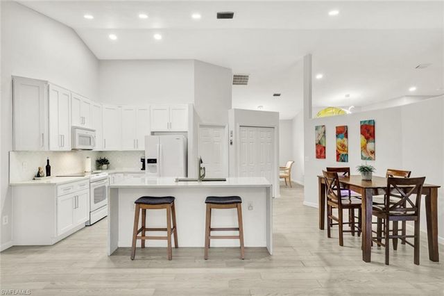 9820 Alhambra LN, Bonita Springs, FL 34135