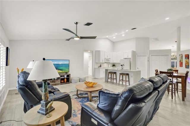 9820 Alhambra LN, Bonita Springs, FL 34135