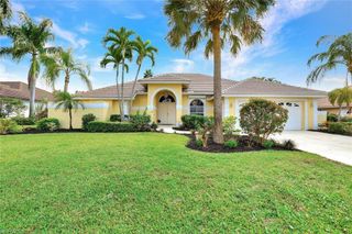 9820 Alhambra LN, Bonita Springs, FL 34135