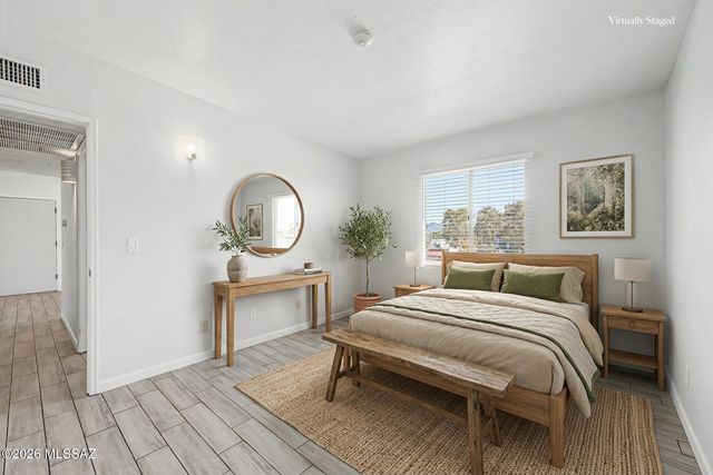 1810 E Blacklidge Dr Apt 322, Tucson, AZ 85719