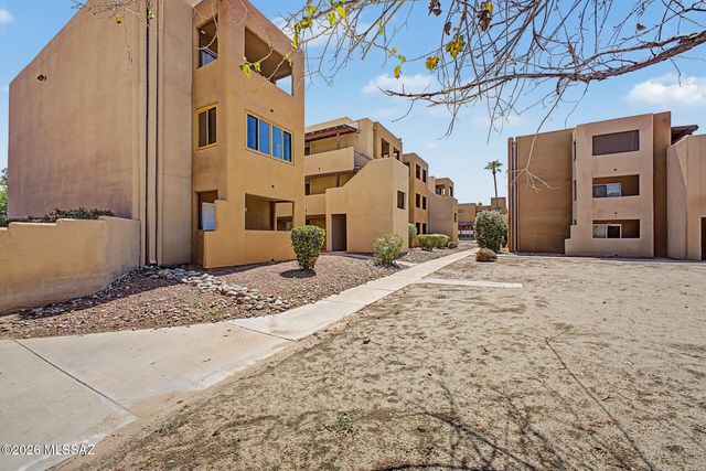 1810 E Blacklidge Dr Apt 322, Tucson, AZ 85719