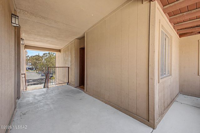 1810 E Blacklidge Dr Apt 322, Tucson, AZ 85719