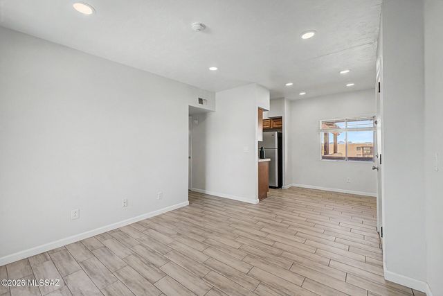 1810 E Blacklidge Dr Apt 322, Tucson, AZ 85719