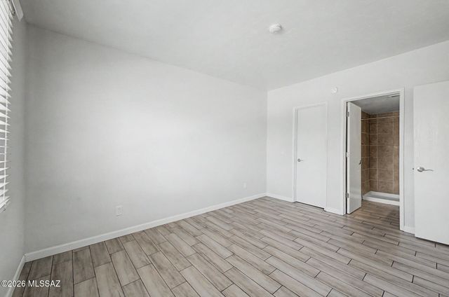 1810 E Blacklidge Dr Apt 322, Tucson, AZ 85719