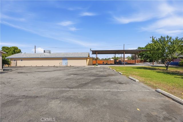 325 McCord Ave, Bakersfield, CA 93308