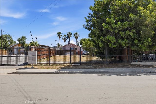 325 McCord Ave, Bakersfield, CA 93308