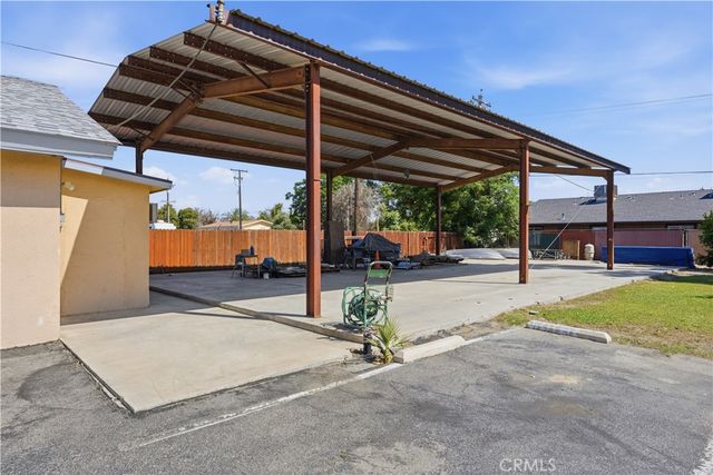 325 McCord Ave, Bakersfield, CA 93308