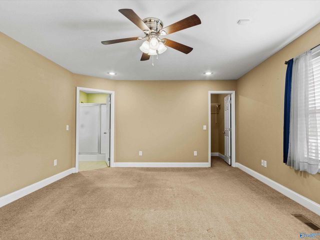 101 Berkshire Lane, Albertville, AL 35950