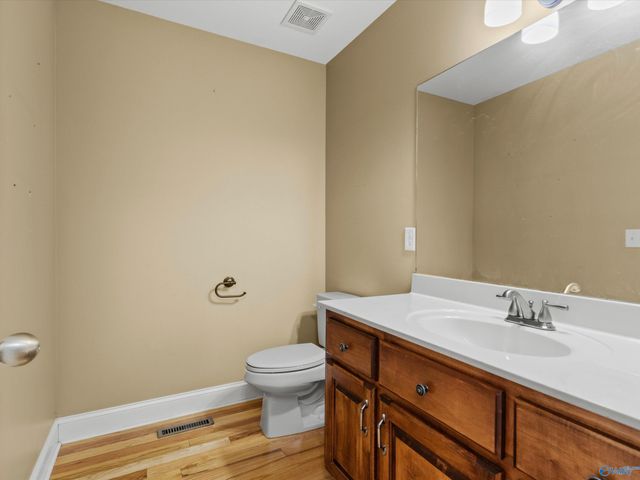 101 Berkshire Lane, Albertville, AL 35950
