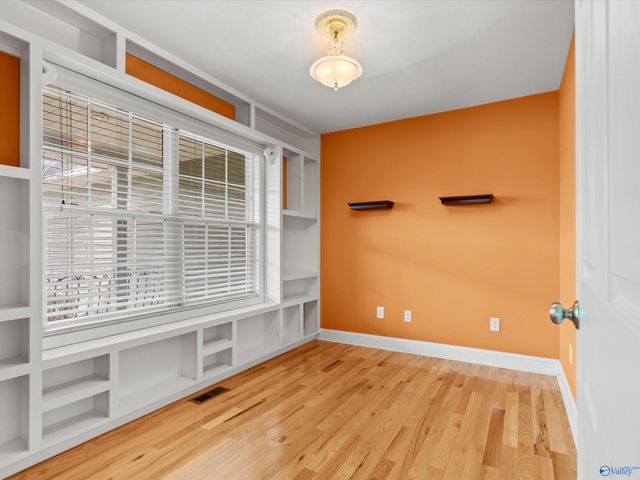 101 Berkshire Lane, Albertville, AL 35950