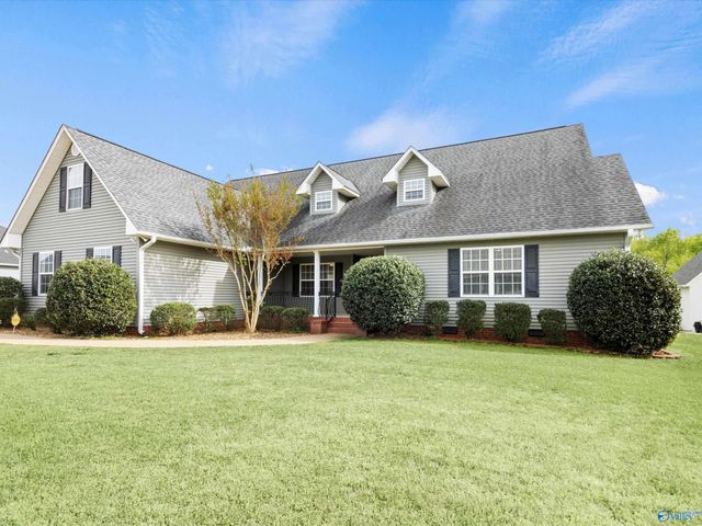 101 Berkshire Lane, Albertville, AL 35950