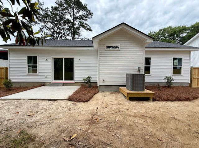 1833 Woodland Road, Charleston, SC 29414