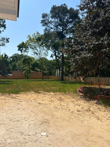 1833 Woodland Road, Charleston, SC 29414