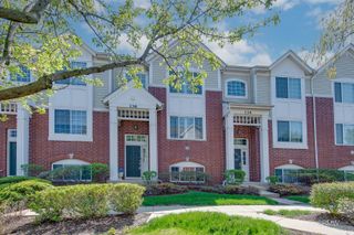 136 Morgans Gate Drive 136, Wood Dale, IL 60191