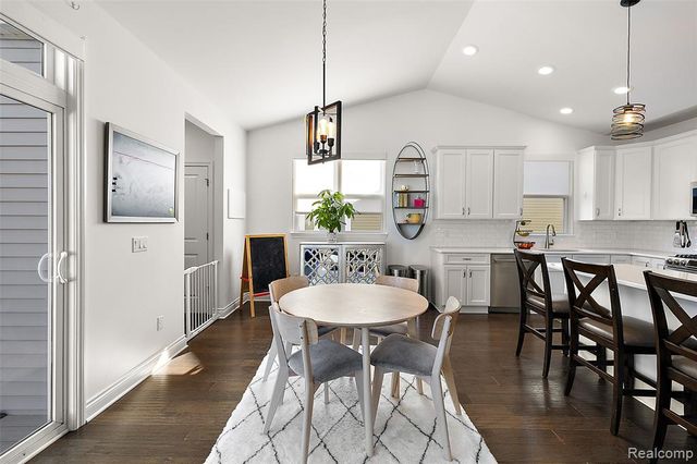 2440 Massoit Road, Royal Oak, MI 48073
