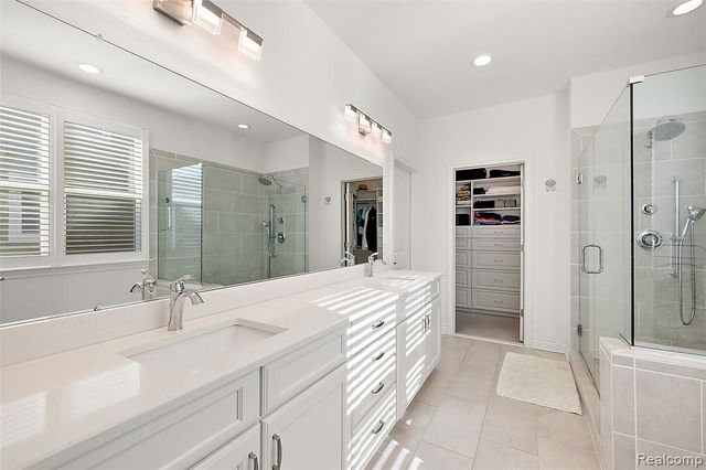 2440 Massoit Road, Royal Oak, MI 48073