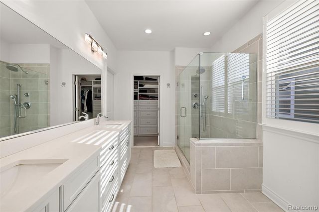 2440 Massoit Road, Royal Oak, MI 48073