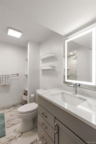 2440 Massoit Road, Royal Oak, MI 48073