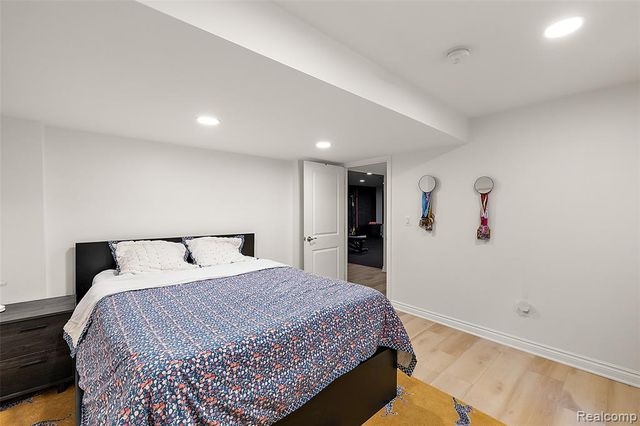 2440 Massoit Road, Royal Oak, MI 48073